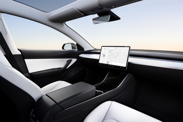 Tesla quiere lanzar taxis autónomos en 2020