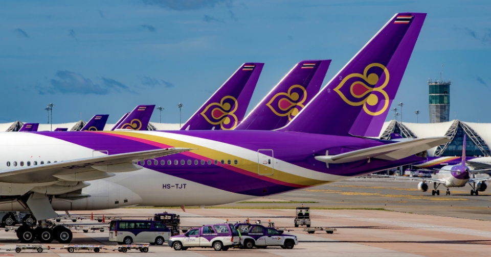 Thai Airways, en problema, deja de ser estatal