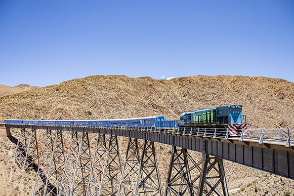 Vuelve el Tren a las Nubes