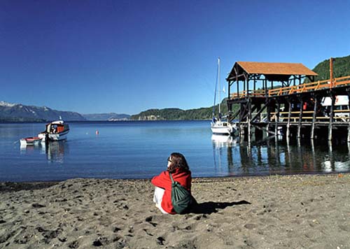 Playas neuquinas: arena, agua cristalina, bosques y sol a orillas de los lagos

 
