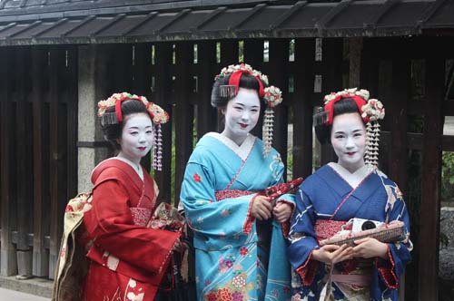 Los viajeros tendrán que pagar para salir de Japón