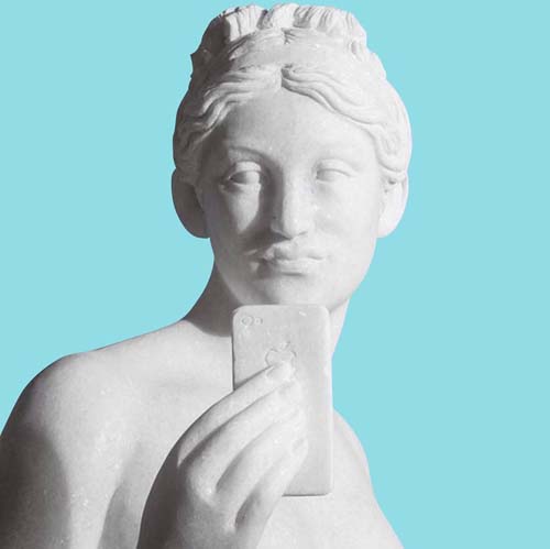 El único museo que no prohíbe los palos de selfie