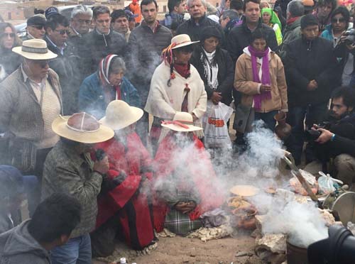 Los pueblos de los Andes rinden culto a la Pachamama