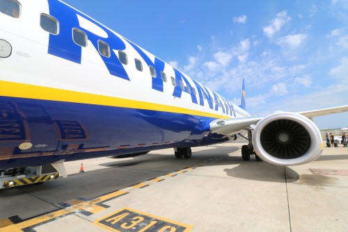 Ryanair factura también las valijas de cabina