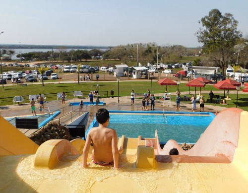 Un verano en el agua en las Termas de Colón