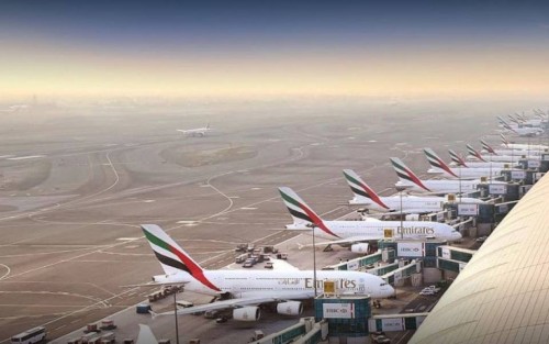 El aeropuerto de Dubai cierra una pista hasta el 30 de mayo