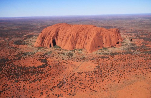 Uluru: a partir de ahora se prohíben los ascensos