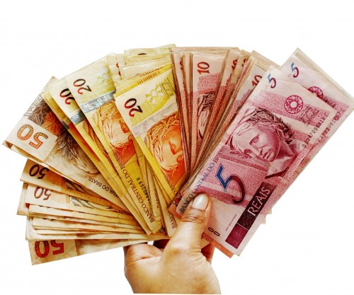 Tarjeta, dólar, peso o real: ¿qué conviene para viajar a Brasil? 