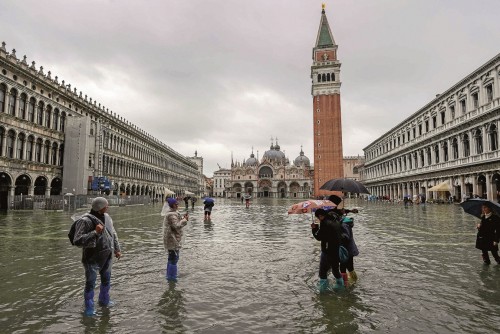Protegerán San Marco de las inundaciones con placas de vidrio
