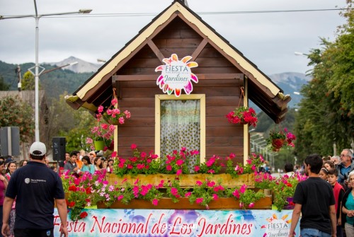 Villa La Angostura organiza la Fiesta de los Jardines