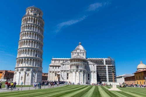 Durante la cuarentena: inclínate hacia la Torre de Pisa