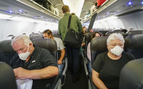 Porque es indispensable llevar una máscara a bordo de los aviones