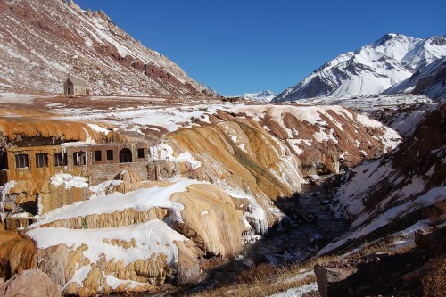 El antiguo hotel de Puente del Inca