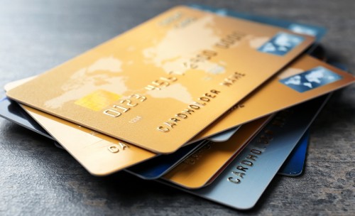 Cada semana: ingerimos una tarjeta de crédito 