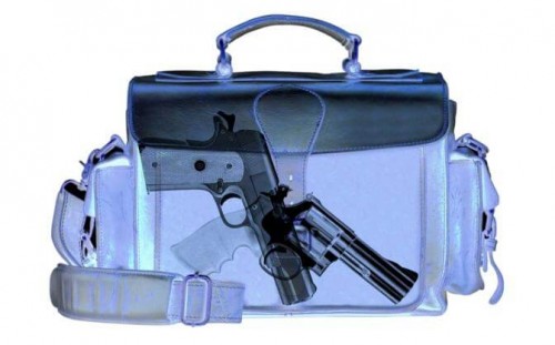 Más pasajeros ...y más armas... en los aeropuertos de Estados Unidos