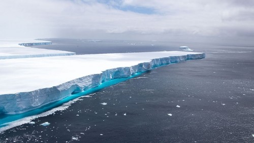 Al final, el iceberg no chocó contras las costas de las Georgias del Sur