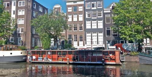 El barco de los gatos de Ámsterdam