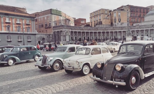 Italia con Lenù y Lila, las dos amigas geniales