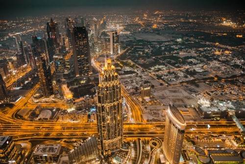 En los Emiratos: cambiarán de días los fines de semana