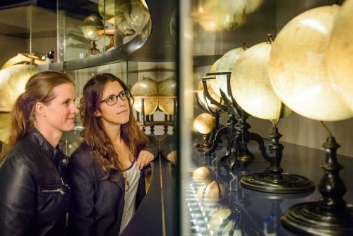 Globos terráqueos: la mayor colección del mundo en un museo de Viena