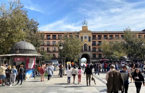 Propuestas para un modelo alternativo de turismo cultural urbano que evite la masificación