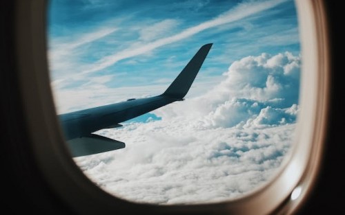 El verdadero motivo para poner el móvil en modo avión cuando volamos