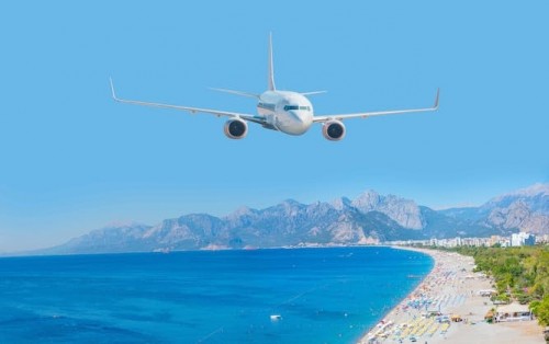 Sustituir el avión por el tren no basta para reducir la contaminación del turismo