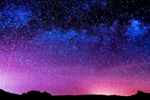 ¿Por qué la noche es oscura si hay infinitas estrellas? Se cumplen 200 años de la paradoja de Olbers