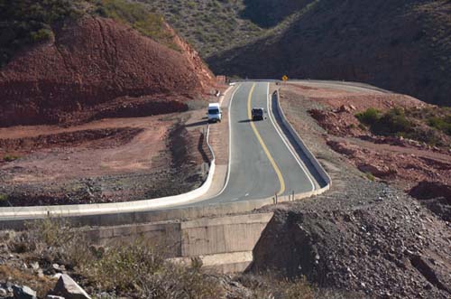 Mejoras viales sobre la ruta panorámica que cruza las sierras riojanas
