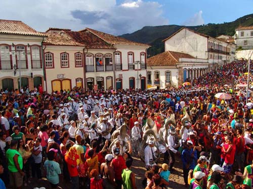 El carnaval de Minas Gerais se vive en la calle
