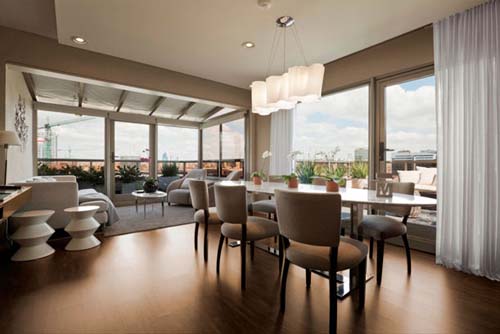 Una invitación para una cena de lujo a puertas cerradas

 
