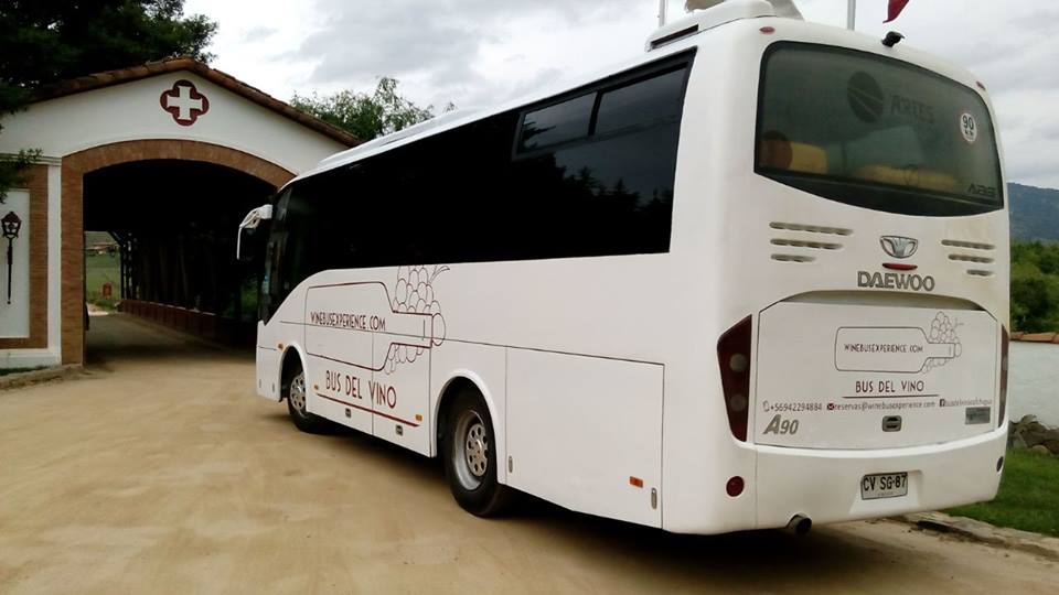 Vuelve el Bus del Vino al Valle de  Colchagua para la Vendimia 2026