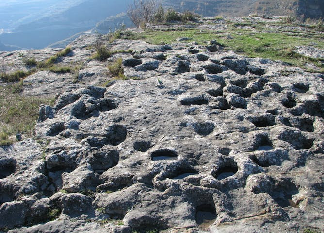 El increíble sitio de huellas de dinosaurios en La Rioja, España: movimiento congelado en el tiempo