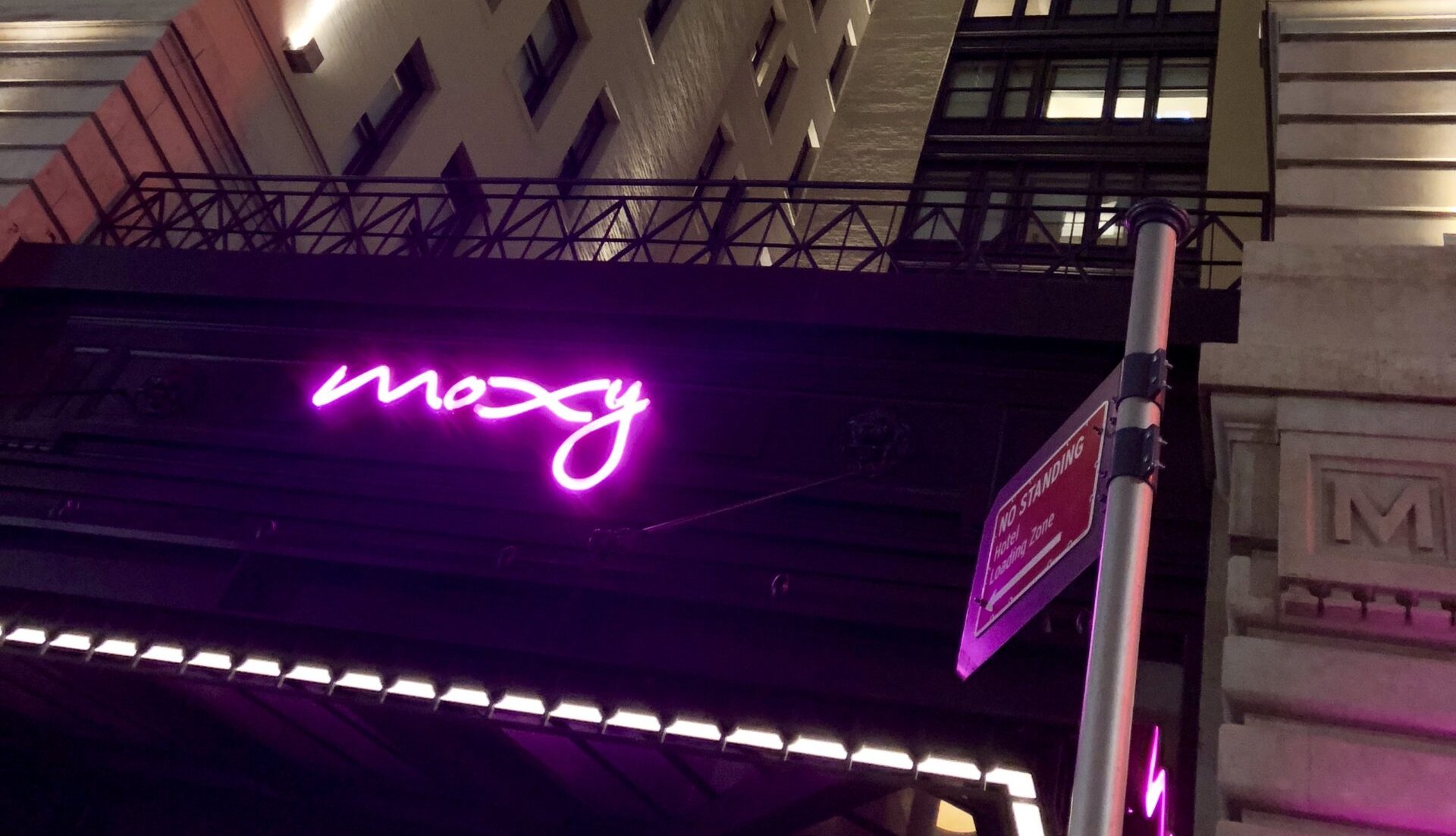 El rooftop que redefine Nueva York con la experiencia Moxy Times Square