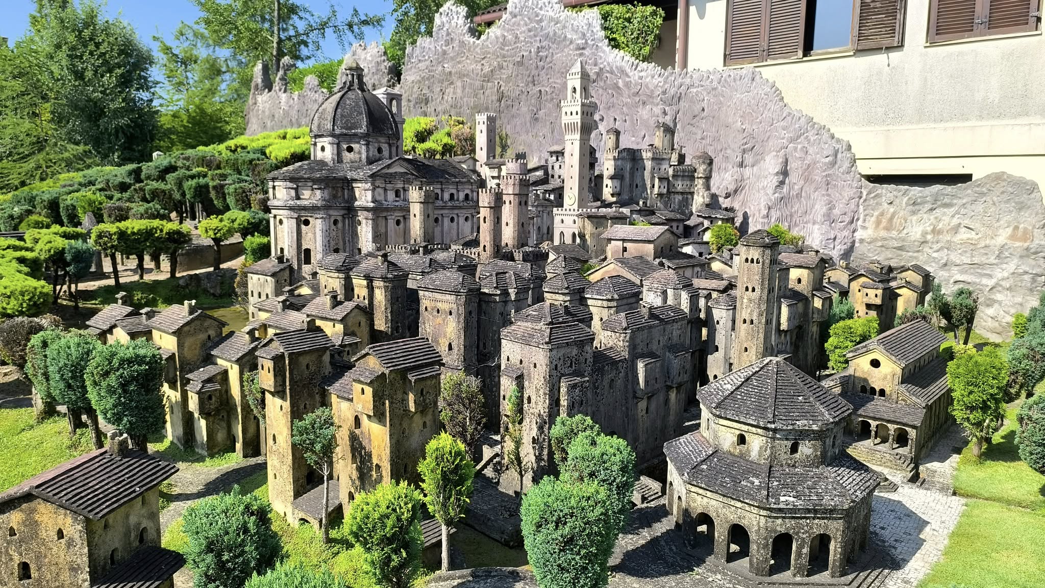 Una ciudad ideal y en miniatura, en el norte de Italia