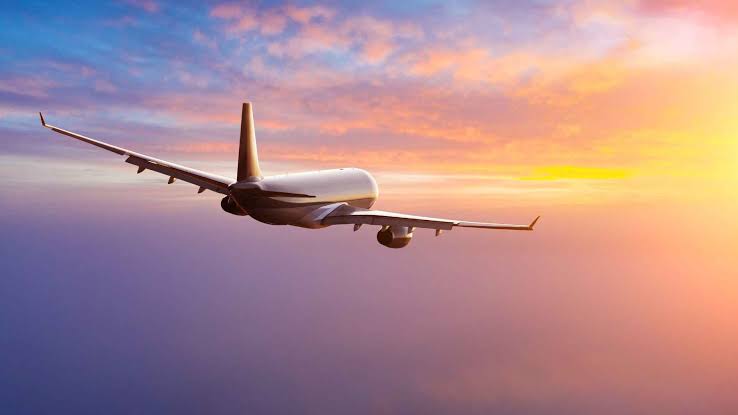 Por qué un vuelo no tarda lo mismo a la ida que a la vuelta