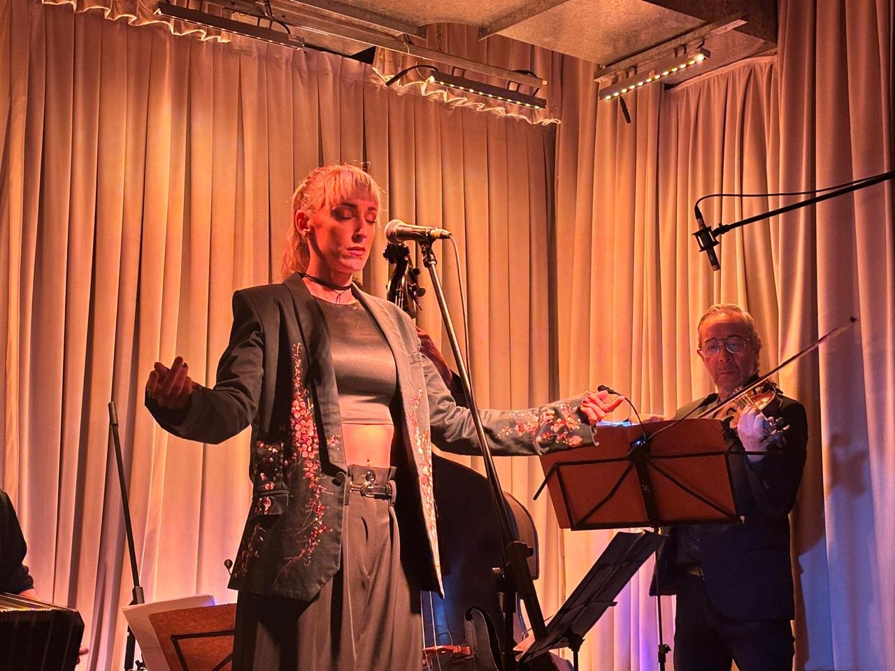 La Fábrica en Vivo: el nuevo lugar de Buenos Aires para conocer la historia del rock argentino y la casa de Charly García