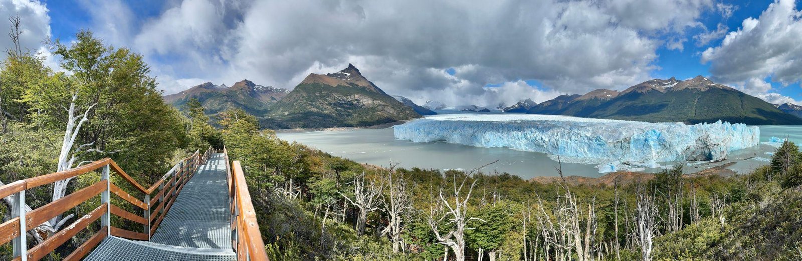 El Glaciar Perito Moreno retrocedió casi un kilómetro: qué está pasando con el gigante de hielo de la Patagonia y cómo afecta al turismo